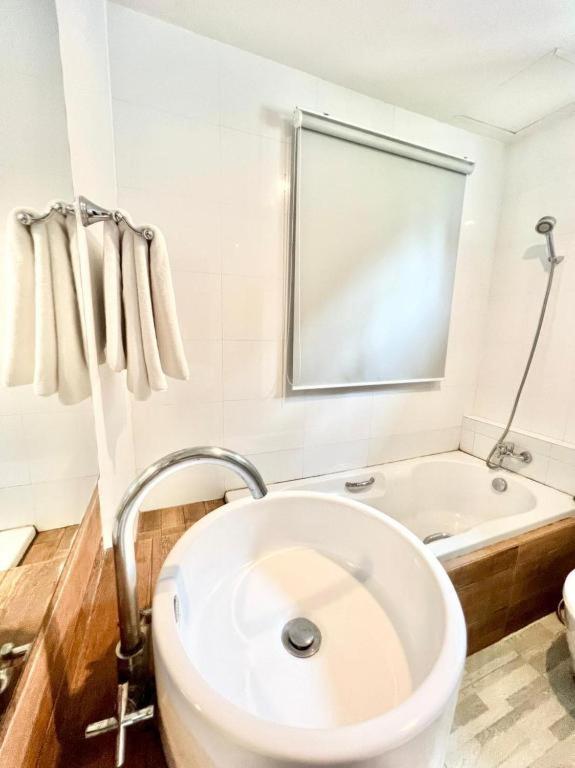Villa Lay Back C2 With Kitchen & High Speed Internet Krabi town